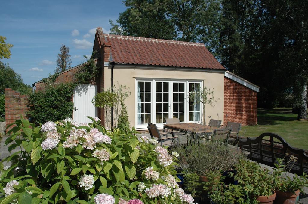 Field Cottage Bed And Continental Breakfast East Harling Номер фото